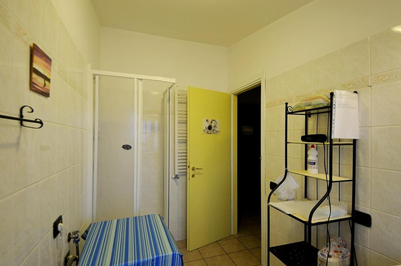 A La Vue: Shared Bath with AC near Fiera di Roma Hotel Fiumicino Exterior photo